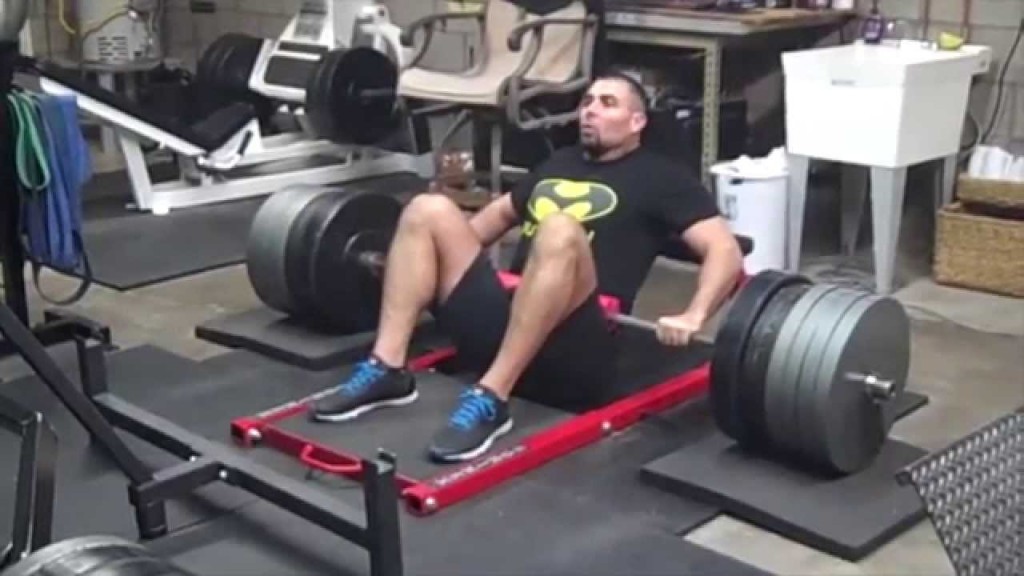 The Glue Guy' Bret Contreras Shares a Tip for Better Hip Thrusts